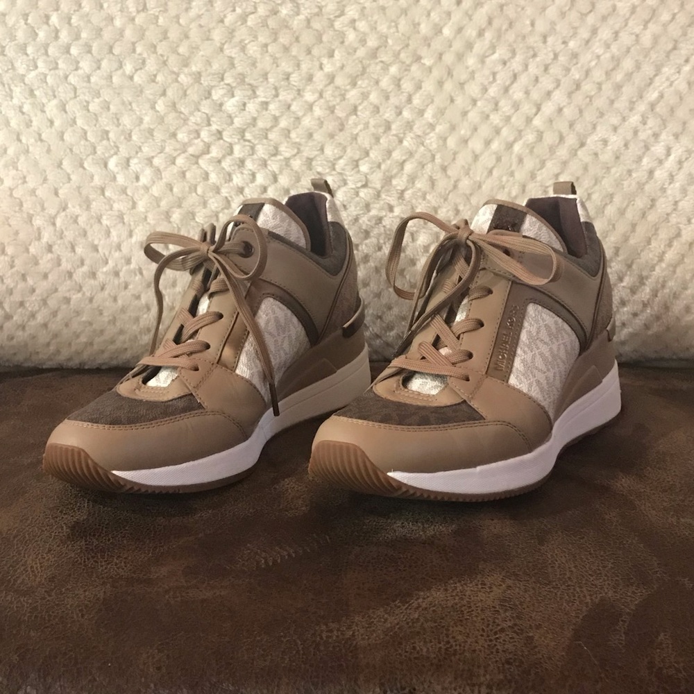 Michael Kors Georgie Logo Trainer